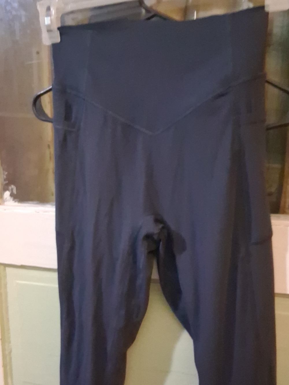 HALARA Black High-Waist Performance Pants with Side Pockets